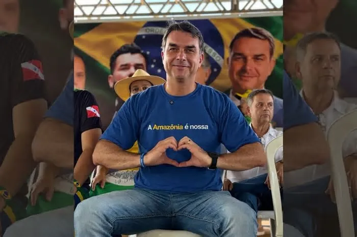 EUA propôs diferentes tarifas a produtos brasileiros depois que Flávio Bolsonaro se reuniu com Donald Trump na Casa Branca ...