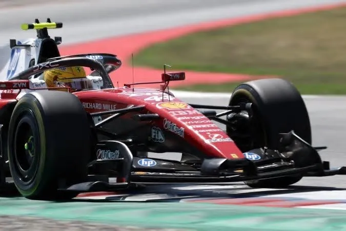 O heptacampeão mundial, que largou em segundo, terminou à frente de seus compatriotas George Russell (Mercedes) e Lando ...