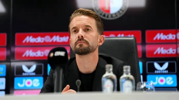 O Feyenoord fez uma primeira proposta a Mika Mármol, segundo informou o FR12.nl no domingo. O zagueiro central de 24 anos do ...