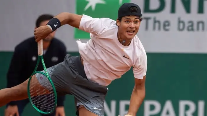 A conquista de Guto Miguel em Roland Garros juvenil, e a rápida ascensão de João Fonseca recolocaram em evidência uma das ...