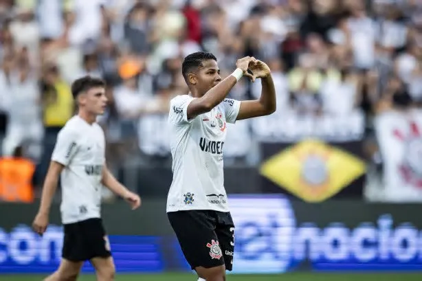 'Meu lar para sempre', escreveu Wesley, atacante revelado pelo Corinthians, em um story publicado no Instagram, acompanhado ...