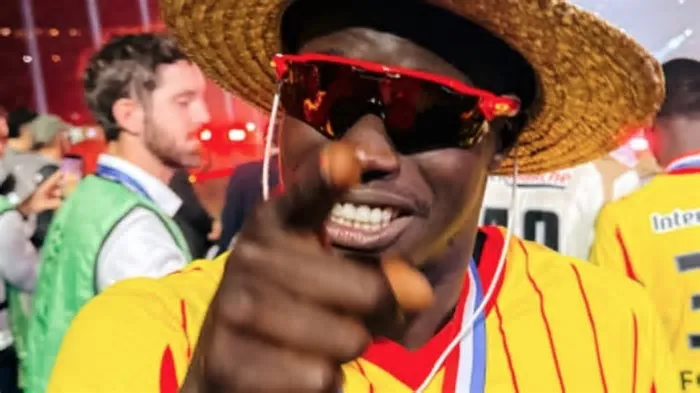 Lens’in 1.3 milyon Euro’yu çok bularak sözleşme yenilemediği Malang Sarr, menajerler aracılığıyla önerildiği Fenerbahçe’den ...
