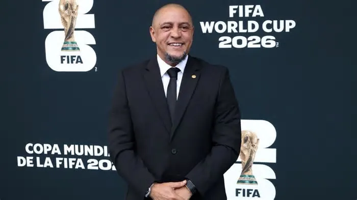 Pentacampeão do mundo com a Seleção Brasileira em 2002 e ídolo de clubes como Palmeiras e Real Madrid, Roberto Carlos ...