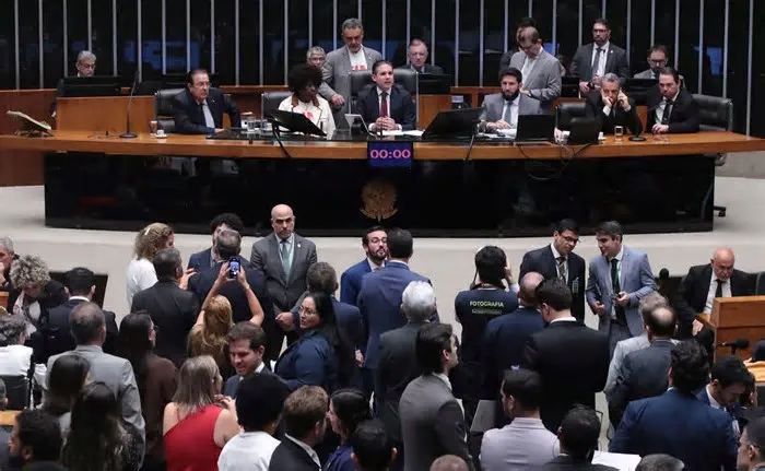 A Câmara dos Deputados vota nesta terça-feira (16) o Projeto de Lei 1838/26, proposta do governo federal que acaba com a ...