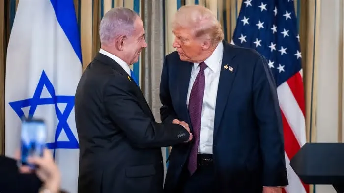 O primeiro-ministro israelita, Benjamin Netanyahu, felicitou, este domingo, o presidente norte-americano, Donald Trump, pelo ...