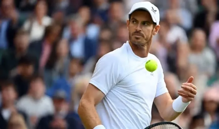 Andy Murray carregou durante anos o peso de um país inteiro em Wimbledon. Andy Roddick descreve uma pressão « raramente vista ...