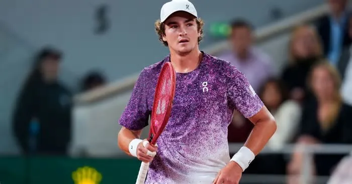 Arnaldi, que abandonou Roland Garros em razão de uma virose, era único jogador com chances matemáticas de ultrapassar ...