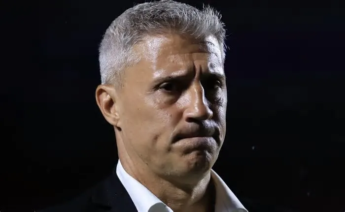 De acordo com a ESPN, a diretoria recuou após o argentino pedir garantias; atacantes também estão em pauta no Vasco ...