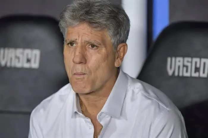A diretoria do Vasco da Gama confirmou, na última quinta-feira (18), o desligamento do técnico Renato Gaúcho. O anúncio ...