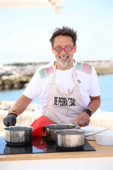 Em dia de estreia de Portugal no Mundial, o chef Vasco Alves levou à Casa Feliz alguns dos petiscos mais tradicionais de ...