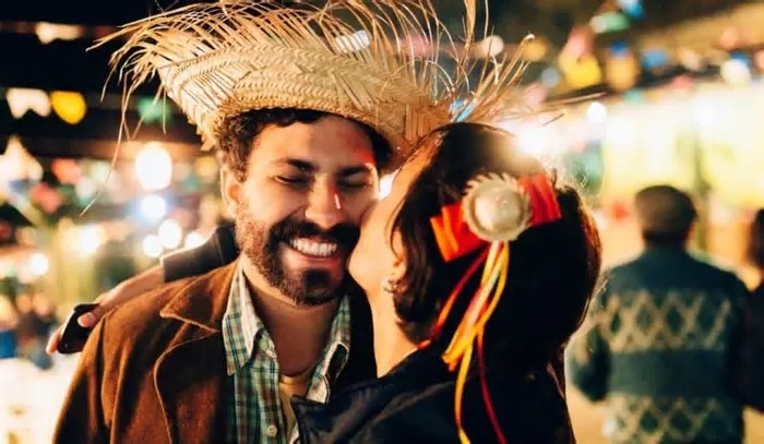 Já é clima de festa junina no Espírito Santo! Entre shows e programações em igrejas, praças e shoppings, os arraiás se ...