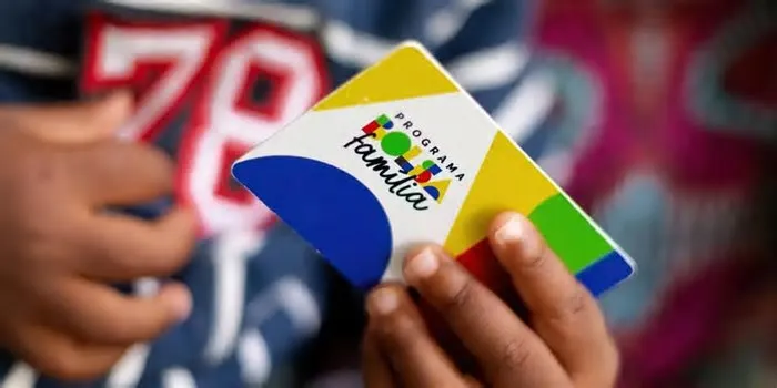 O BPC garante um salário mínimo mensal a idosos com 65 anos ou mais e a pessoas com deficiência de qualquer idade, desde que ...