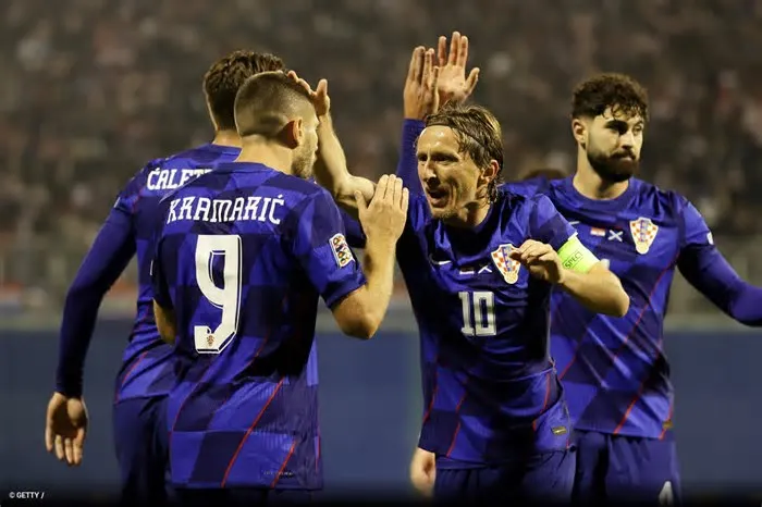 Com o experiente Luka Modric e mais cinco vice-campeões do mundo em 2018, a seleção croata divulgou esta segunda-feira a ...