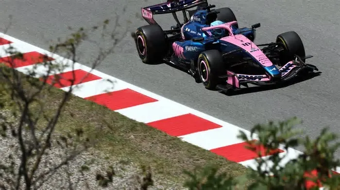 Piloto da F1 recuperou o pódio em Mônaco após a FIA cancelar punição por excesso de velocidade no pit lane; saiba mais.