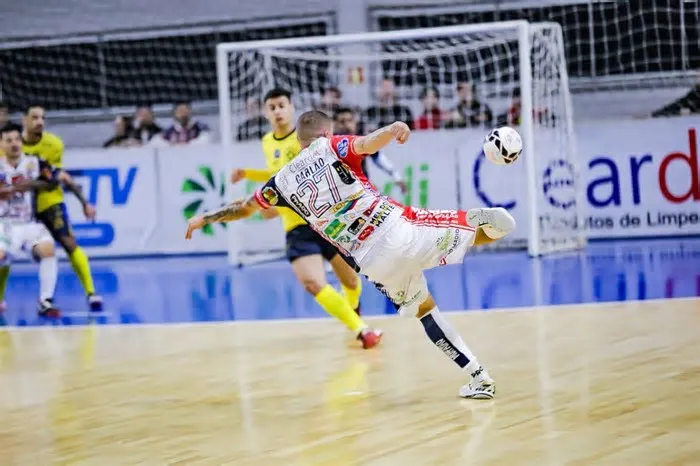 O Cascavel Futsal confirmou a força dentro de casa e venceu o São José-SP por 4 a 1 na tarde deste sábado (27), no Ginásio da ...
