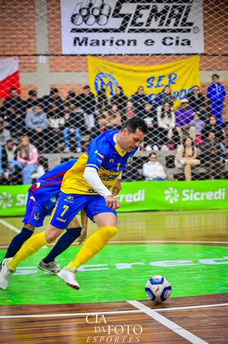 Três jogos movimentaram a Taça Sicredi Regional de Futsal 2026 na noite de sexta (26), no Ginásio Doutor Gomes, no Parque de ...