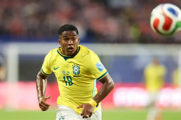 Nos últimos 30 dias, ele ganhou 4,292 milhões de seguidores no Instagram, superando Messi, com 4,249 milhões, e até mesmo ...