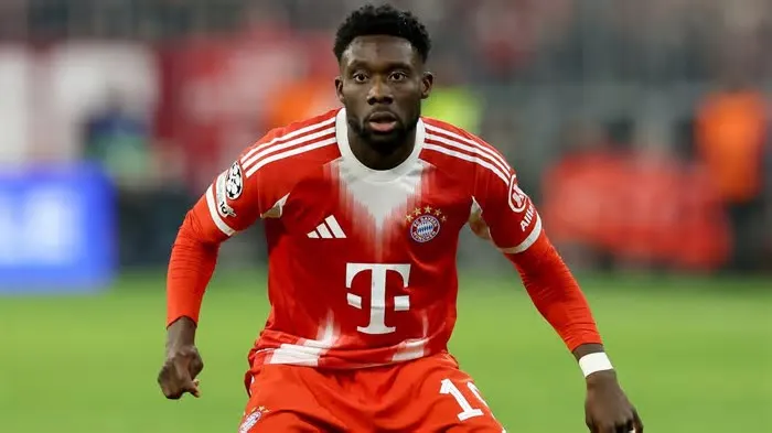 O FC Bayern de Munique aparentemente não consegue encontrar um comprador para Alphonso Davies, que provavelmente será ...