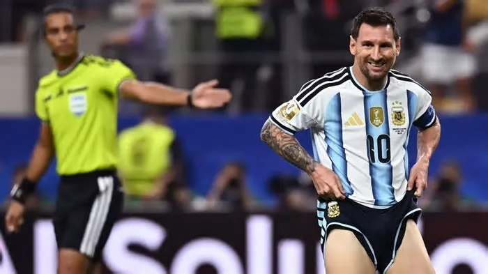 Argentina e Áustria estão se enfrentando, na tarde desta segunda-feira (22), em jogo válido pela fase de grupos da Copa do ...
