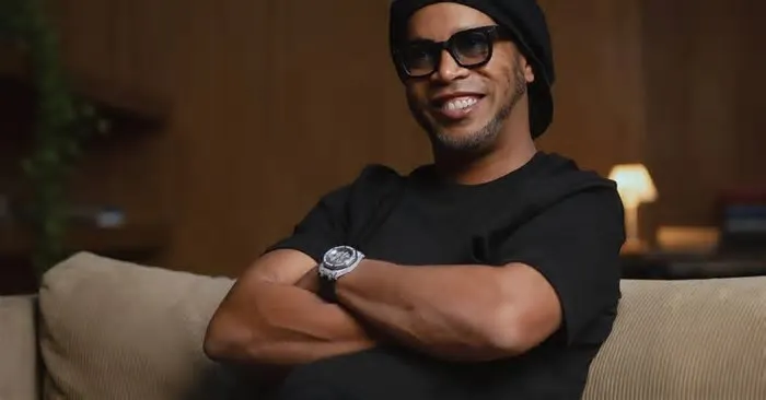 Aos 46 anos, Ronaldinho Gaúcho voltará ao futebol para jogar pelo Ravenna, da terceira divisão italiana, informou à AFP neste ...