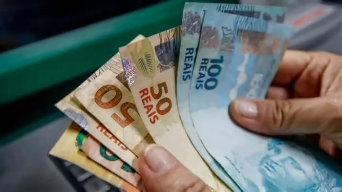 Benefícios referentes ao mês de junho começam a ser liberados nesta quarta-feira; saiba qual dígito do cartão considerar e ...