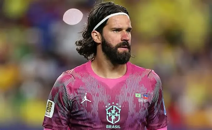 Alisson e Angus Gunn chegam à Copa do Mundo de 2026 com números sólidos, veja o comparativo completo e descubra qual goleiro ...
