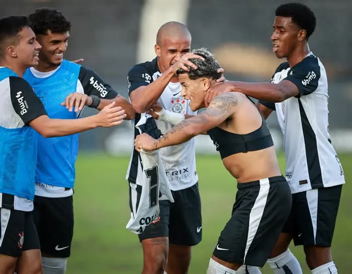 Corinthians x Flamengo: saiba onde assistir ao vivo, horário, local e como chegam as equipes para o jogo da 18ª rodada do ...