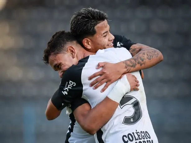 O Corinthians recebe o Flamengo na tarde desta quinta-feira, dentro do Estádio Alfredo Schürig (Fazendinha) ...