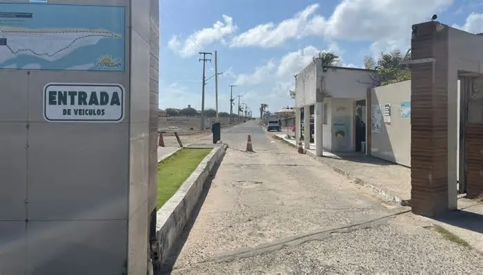 O Decon multou empresas por cobrarem R$ 25 pelo acesso à Praia do Cofeco, em Fortaleza, punindo a restrição indevida ao ...