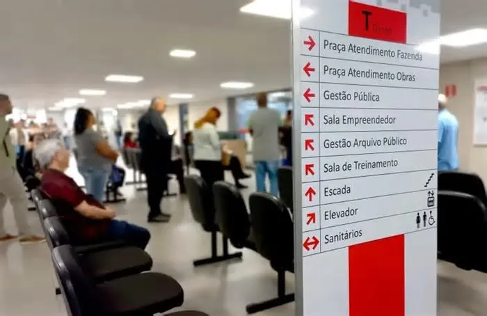 Contribuintes com pendências no IPTU 2026 poderão receber atendimento presencial mediante agendamento; município alerta para ...