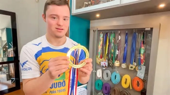 A prática do judô levou o atleta Pedro Henrique Baidek, 29 anos, a conquistar mais de 50 medalhas e um título mundial no ...