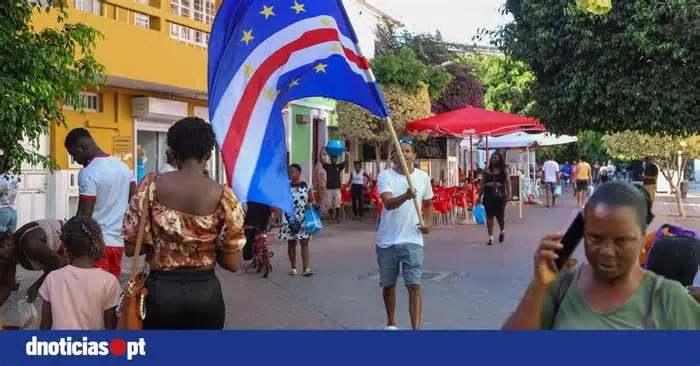 Cabo Verde festejou nas ruas com a mesma euforia de uma vitória o empate de hoje dos "Tubarões Azuis" com Espanha (0-0), na ...