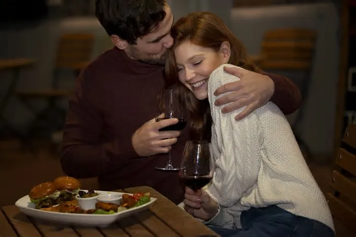 A data, comemorada nesta sexta-feira no Brasil, é celebrada fevereiro no resto do mundo, com o nome de "Valentine's Day" ...