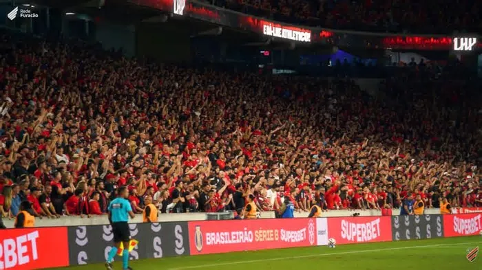 A empolgação da torcida do Athletico-PR após a vitória sobre o Mirassol é compreensível. Com 30 pontos conquistados em 18 ...