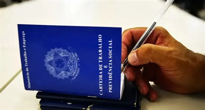 A analista de Economia da CNN Lucinda Pinto aponta que mudança abrupta no regime de trabalho pressiona custos e deteriora ...