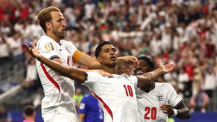 Dan Burn elogia a liderança de Jude Bellingham e Harry Kane após a vitória da Inglaterra sobre a Croácia na Copa do Mundo, ...
