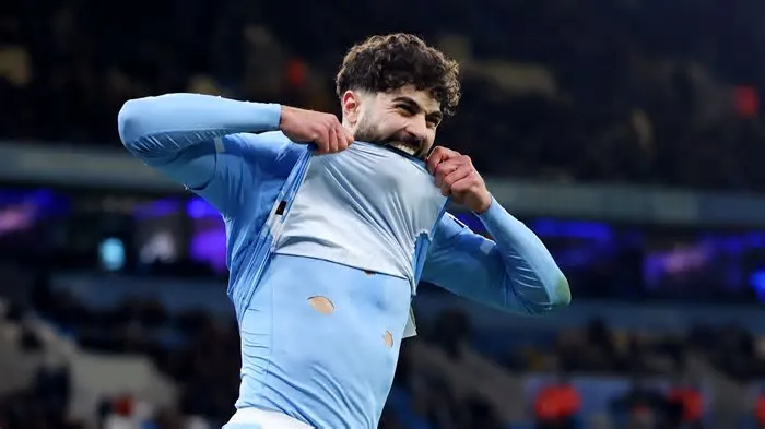 O Manchester City estaria garantindo a permanência de um jogador-chave por um longo prazo. Segundo o especialista em ...
