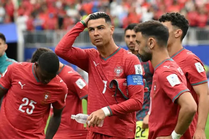 Craque português teve atuação decepcionante no empate da estreia da seleção na Copa do Mundo ...