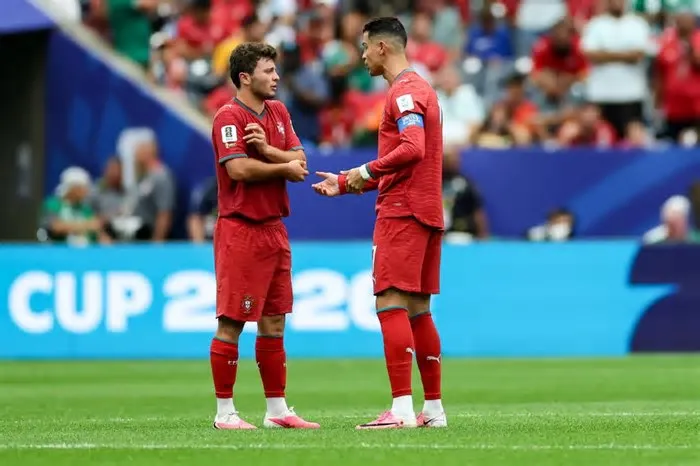 Cristiano Ronaldo foi eleito o pior em campo no empate de Portugal contra RD Congo, na Copa do Mundo. Após a partida, João ...