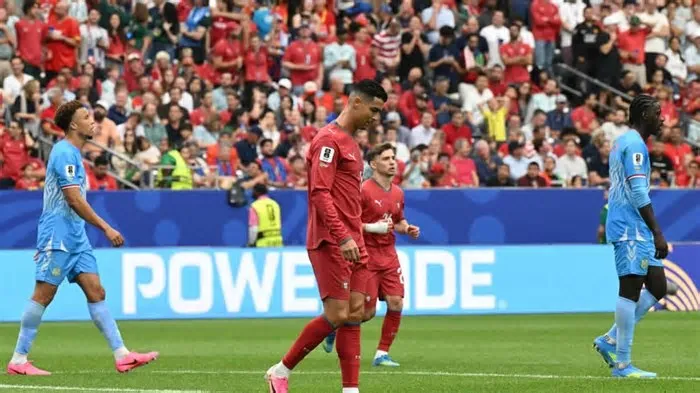 Sintomas da estreia com Portugal pressionam escolhas de Martínez para o Uzbequistão e CR7 está no olho do furacão.
