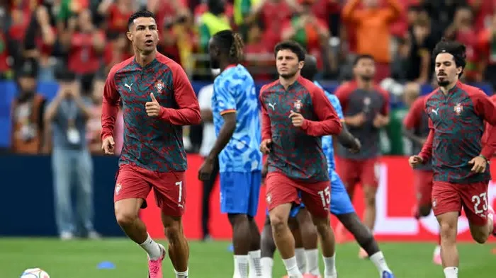 João Neves, jogador da seleção portuguesa, gerou uma grande onda de polêmica em seu país após fazer declarações polêmicas ...