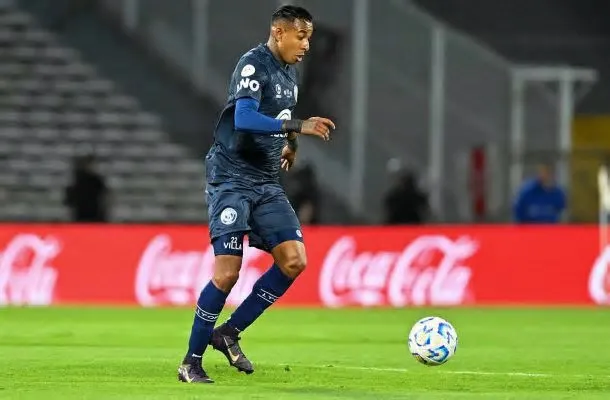 Após entrar em verdadeiro litígio com o Boca Juniors, há três anos atrás, o atacante colombiano Sebastián Villa pode atuar, ...