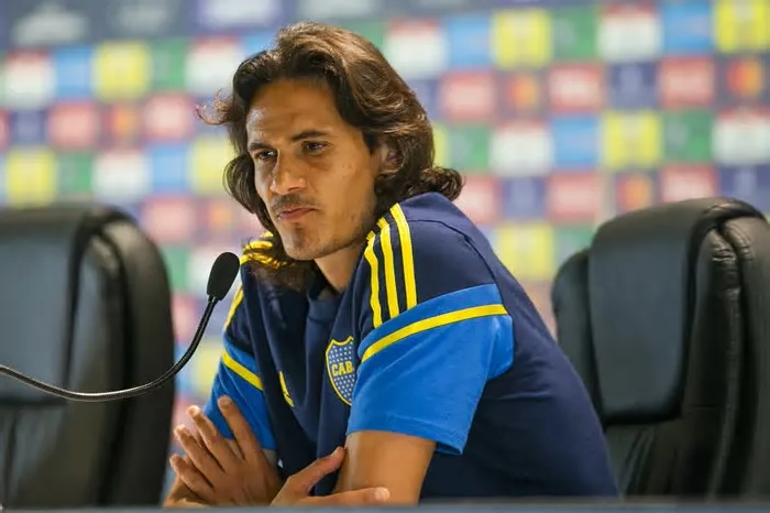 De acordo com o diário 'Olé', atacante uruguaio perdeu espaço na equipe argentina e acertou saída amigável em meio à Copa do ...