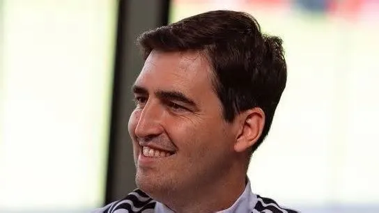 O Liverpool anunciou Andoni Iraola como novo técnico, nesta quinta-feira (4), para a temporada 2026/27. O espanhol será ...