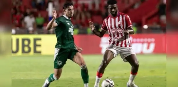 O Náutico sofreu mais uma derrota na Série B ao ser superado pelo Goiás por 1 a 0, neste domingo (28), em partida realizada ...