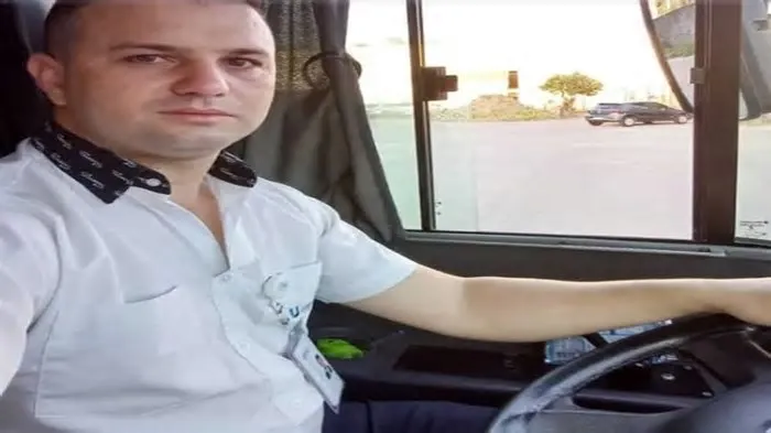 Ex-motorista de ônibus deixou a rotina dos coletivos para realizar o sonho de atuar como dentista no Espírito Santo.