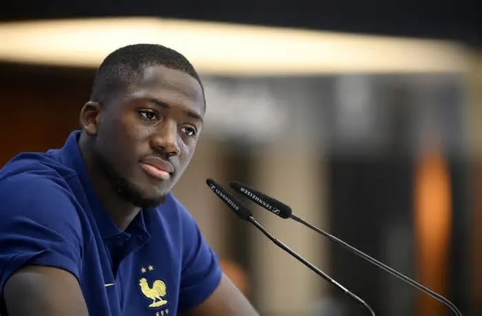 Após encerrar seu vínculo com o Liverpool, Konaté chega com contrato de quatro anos com o gigante espanhol, sem custos de ...