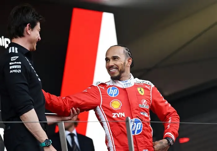 "Se Lewis estiver na frente após a largada, vai ser difícil para todo mundo", disse o chefe da Mercedes ...