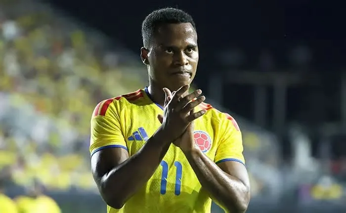O futebol e suas reviravoltas. Dez anos após ser dispensado nas categorias de base no México, Jhon Arias retorna ao país para ...