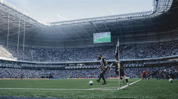 Neste primeiro semestre da temporada, o Atlético viu a presença de sua torcida diminuir na Arena MRV. Em meio a um período de ...